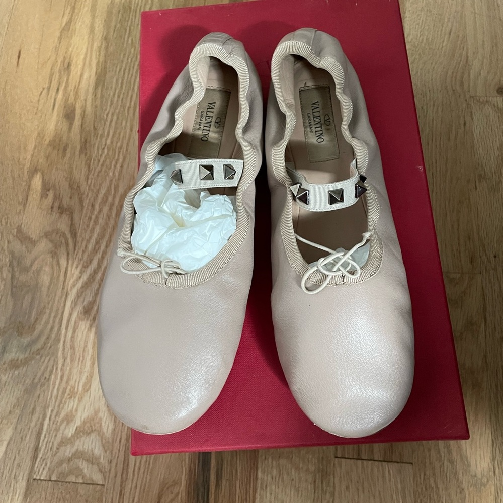 Vintage Valentino Garavani Leather Ballet Flats
